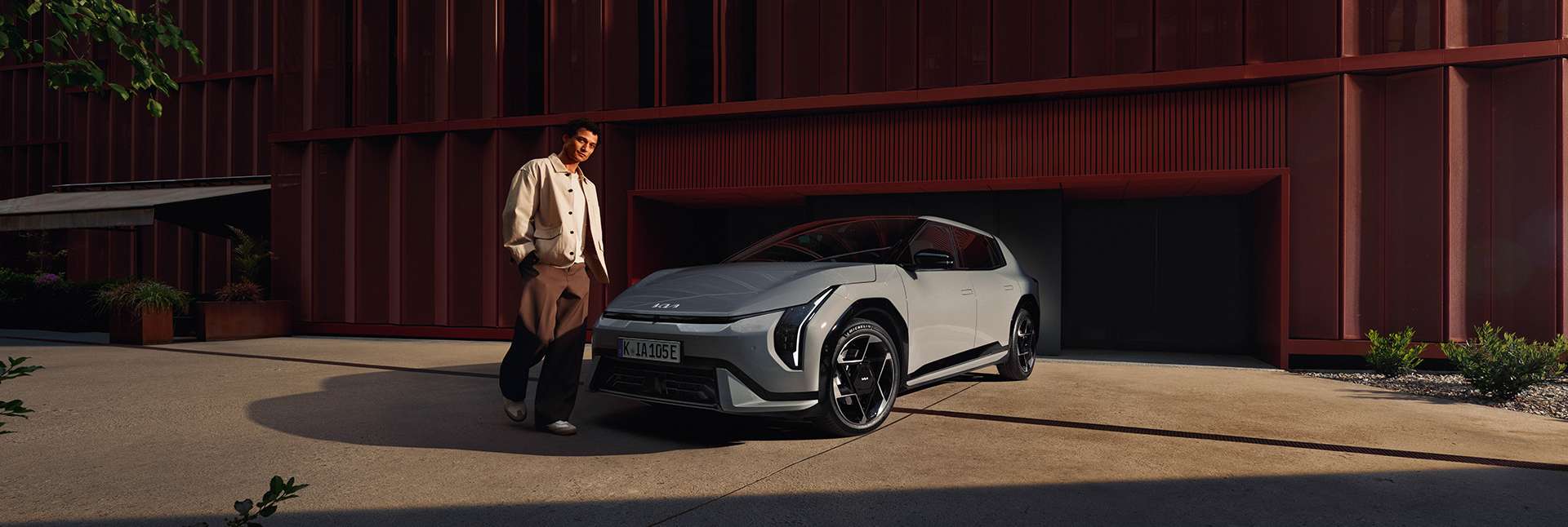 Slide Garage P & P AG 4